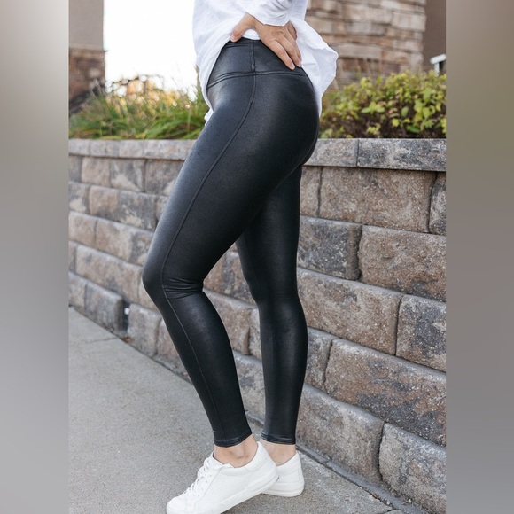 Spanx Faux Leather Leggings for Women, Size Small Black - Picture 9 of 10